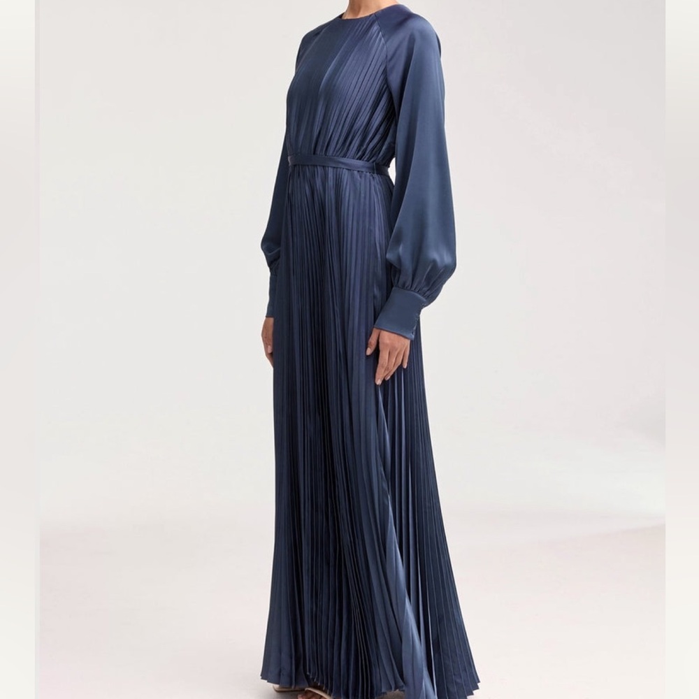 Elegant Navy Blue Maxi Dress - Picture 3 of 4
